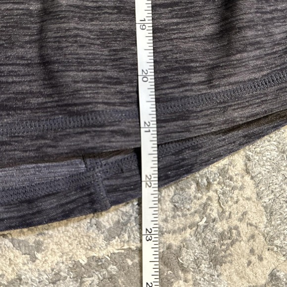 Lululemon Tank Top Womens 6 Gray Heather Built In Bra Athletic Yoga Workout - Picture 9 of 10